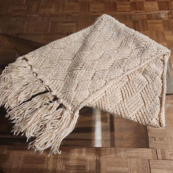 Torrid Cream Knit Gloves, Scarf, Hat Set - Picture 2 of 13